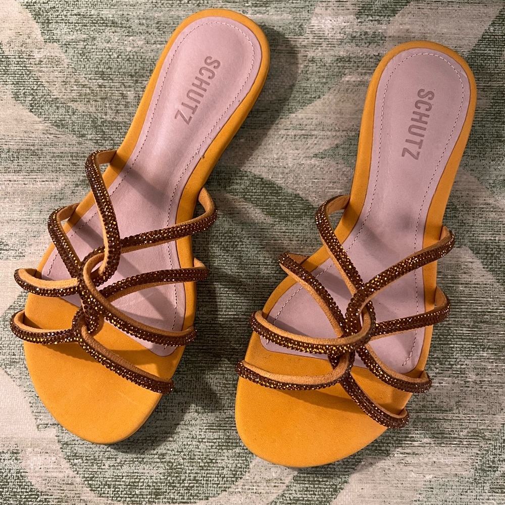 NEW! SHUTZ Brazilian formal flat sandals size 8